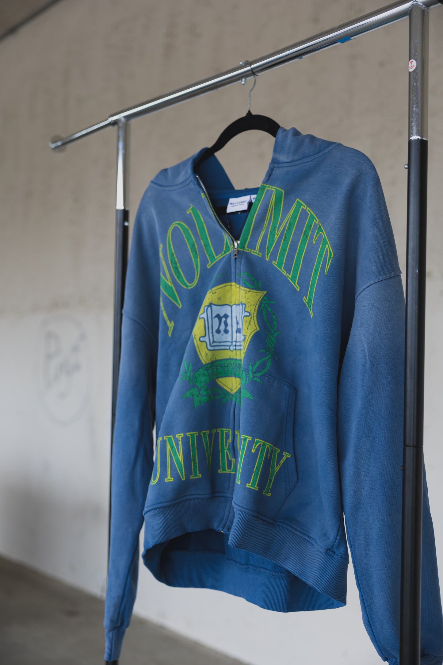 NO LIMIT UNIVERSITY ZIP UP